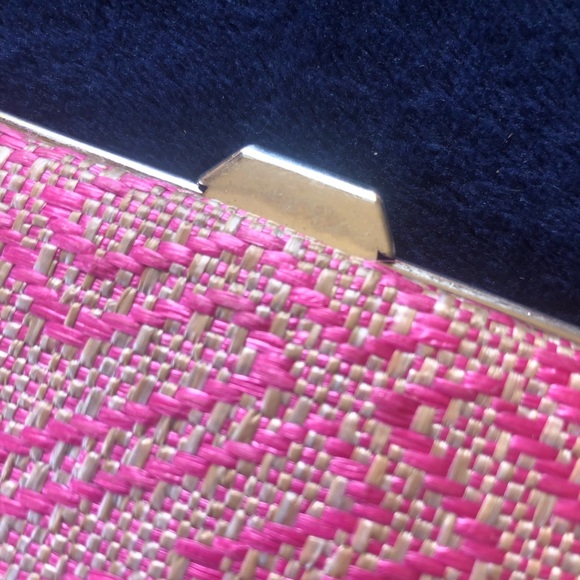 Pink beige weave purse with clasp - Picture 3 of 4
